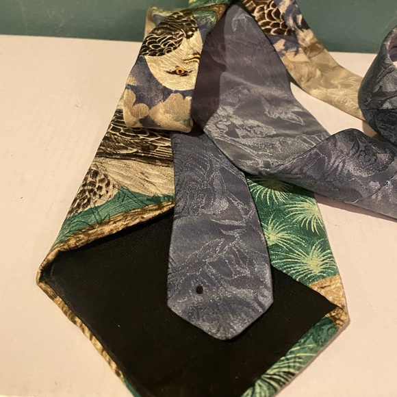 Endangered Species "American Bald Eagle" 100% Silk Neck Tie Made in the USA - Picture 7 of 7